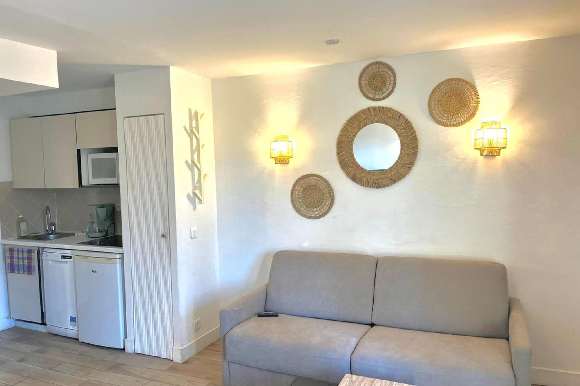 Flat For 4 People With Swimming Pool Tennis Court And Free Parking 227 *